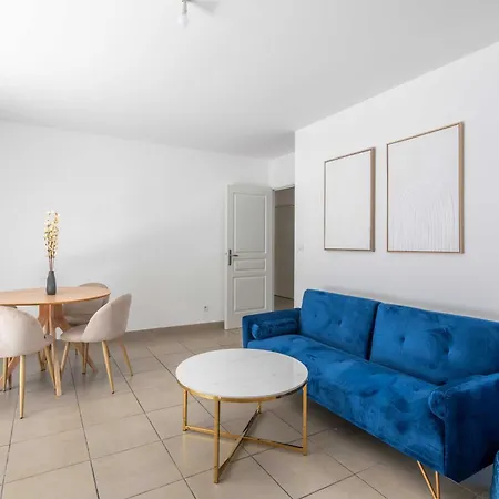 2 Bedroom With Balcony 10th Arr Апартаменты Марсель